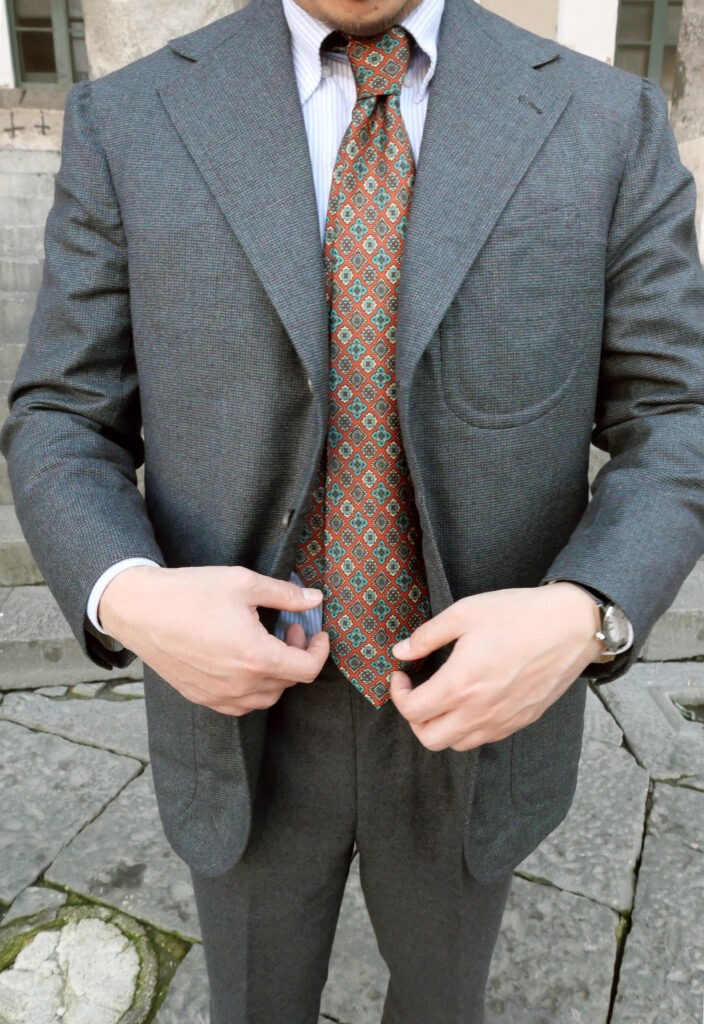 Neapolitan bespoke tailoring jacket detail